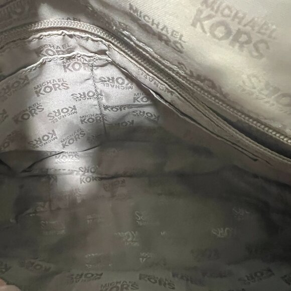 Michael Kors Fold Over Flap 2 Way Carry Messenger Crossbody - Picture 9 of 9